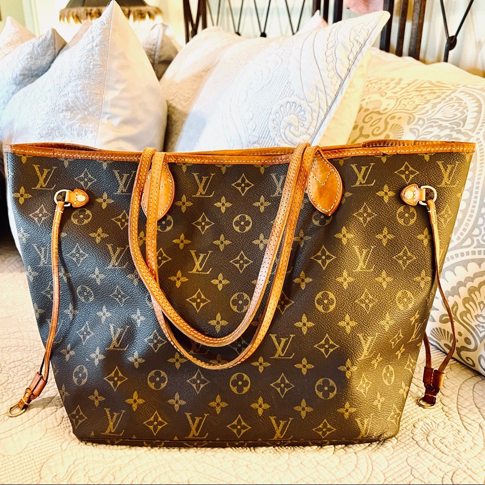 Authentic Louis Vuitton Neverfull MM Tote